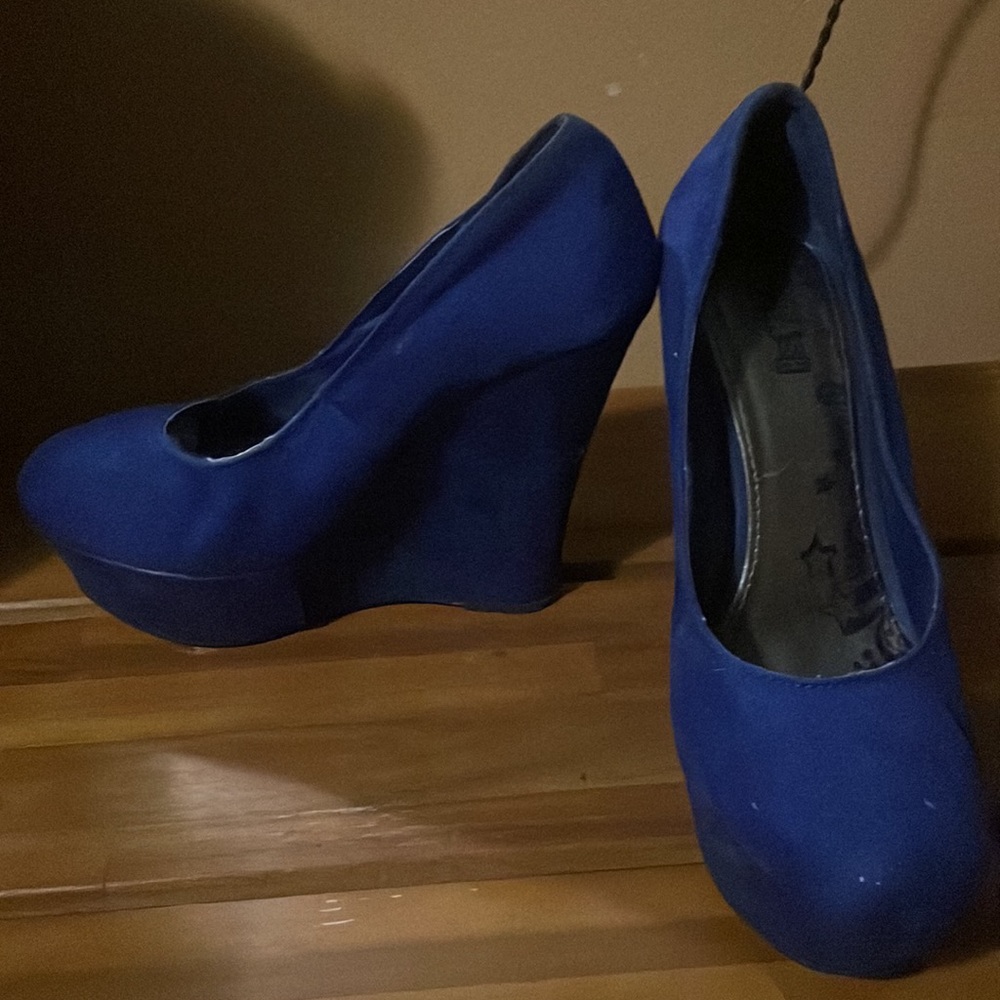 BRAND NEW!! Royal Blue, Brash 5in high heels